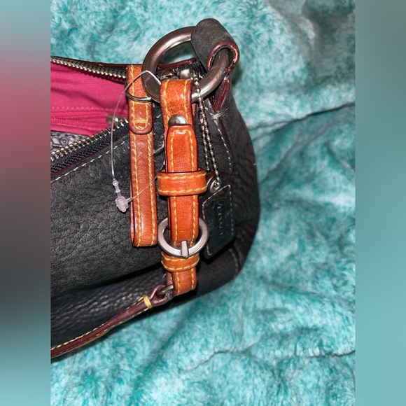 Coach Black and Brown Leather Shoulder Bag with Textured Finish - Picture 5 of 13